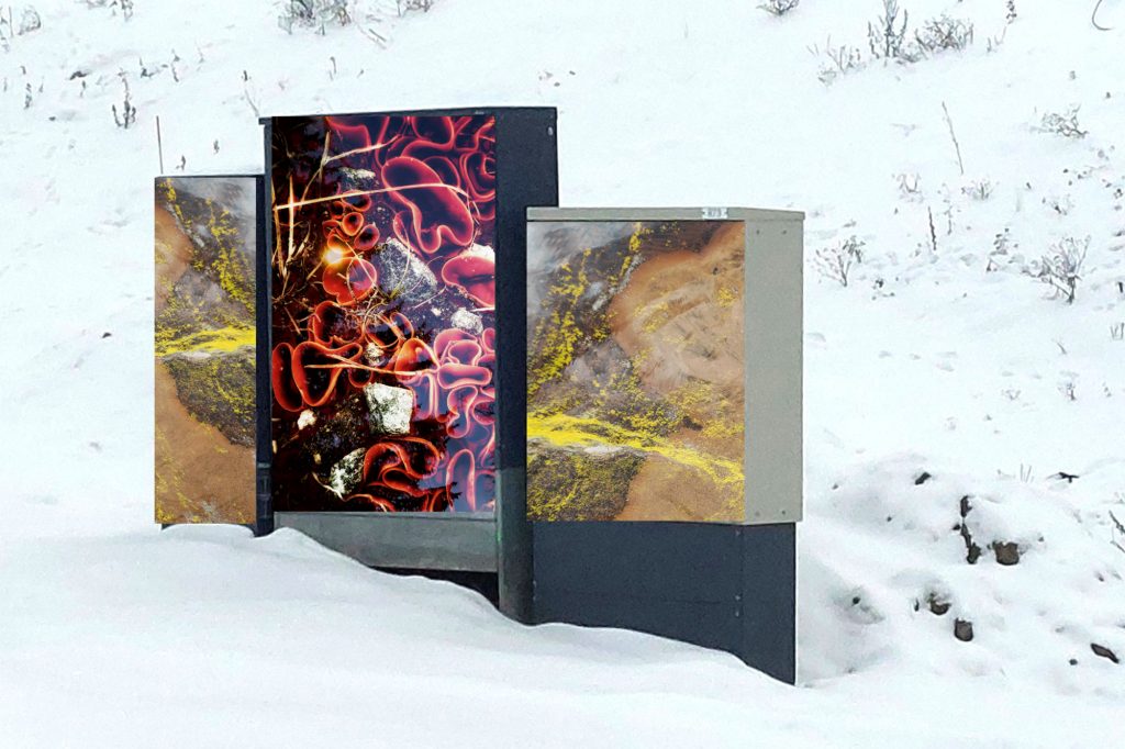 Taidetta sähkökaapin pinnassa.